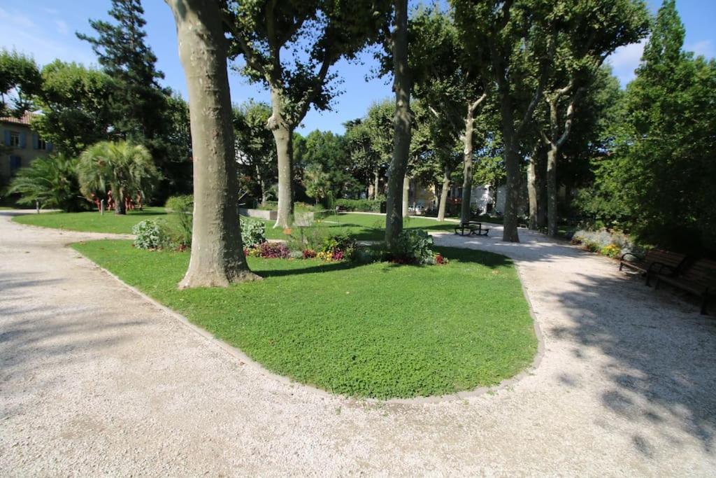 Narbonne : Super Appartement De Qualite Exterior foto